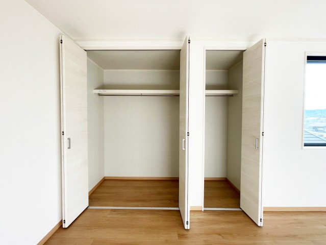 京都市伏見区久我御旅町　未入居物件の収納