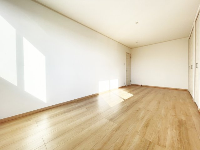 京都市伏見区久我御旅町　未入居物件の洋室
