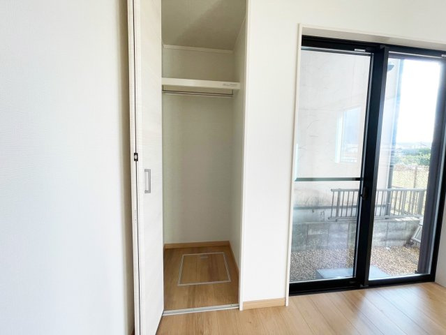 京都市伏見区久我御旅町　未入居物件の収納