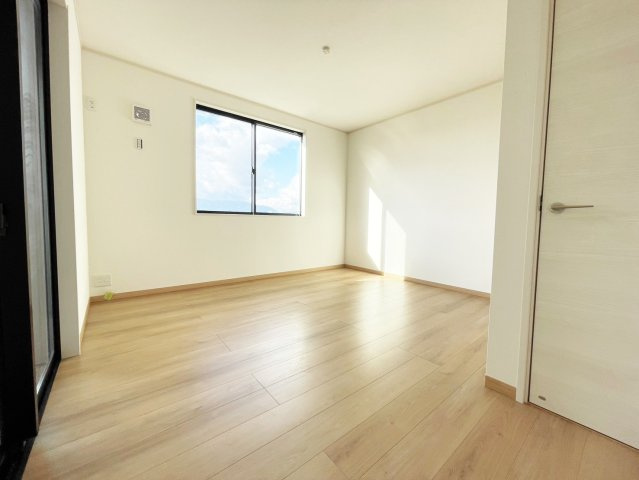 京都市伏見区久我御旅町　未入居物件の洋室