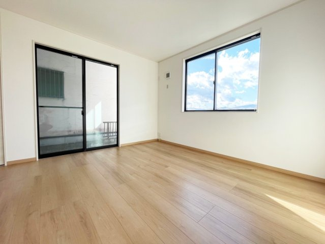 京都市伏見区久我御旅町　未入居物件の洋室