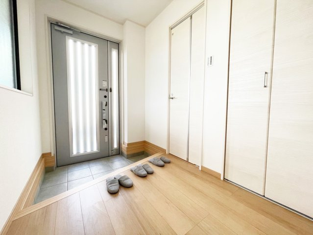 京都市伏見区久我御旅町　未入居物件の玄関