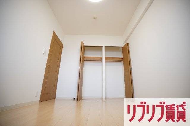 リーベスト西千葉の洋室