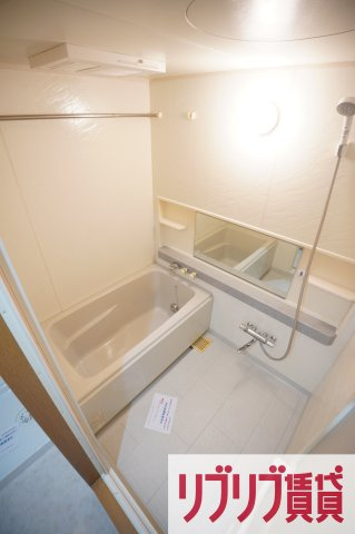 リーベスト西千葉の浴室