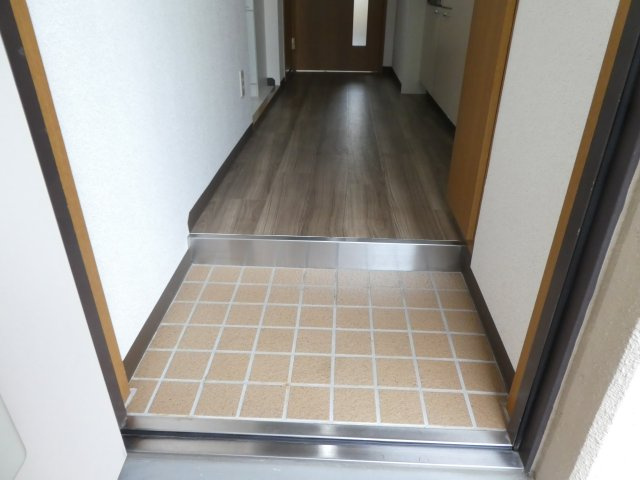 ジョイモアーの玄関