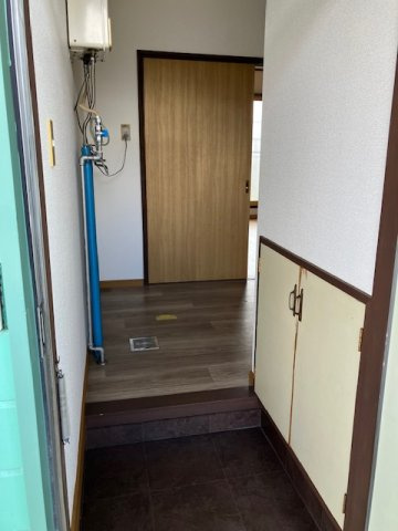 アート三沢Aの玄関|シューズボックスあります