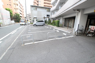 【駐車場】
