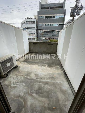 WOBレマーニー昭和町のバルコニー