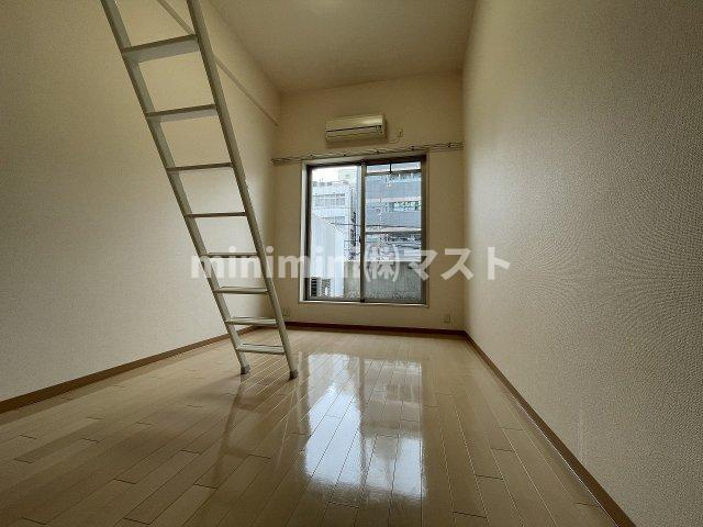 WOBレマーニー昭和町の居間・リビング