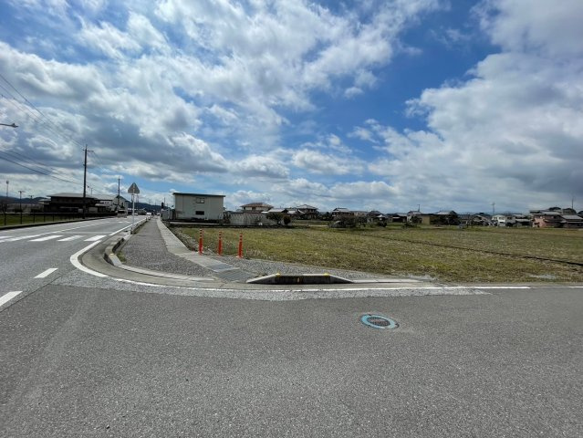 野洲市小南　建築条件無し売土地の外観