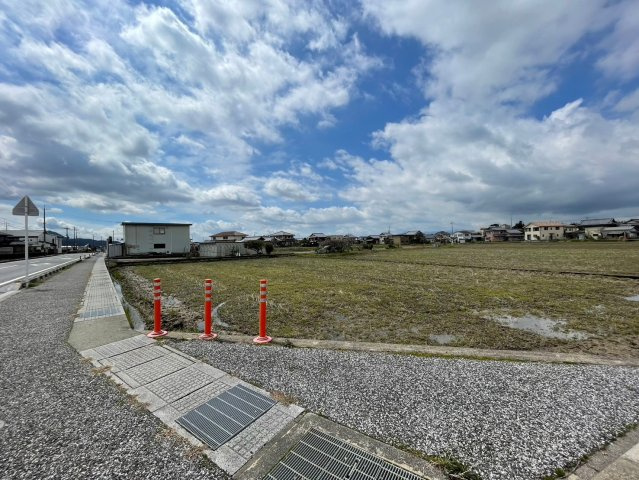野洲市小南　建築条件無し売土地の外観