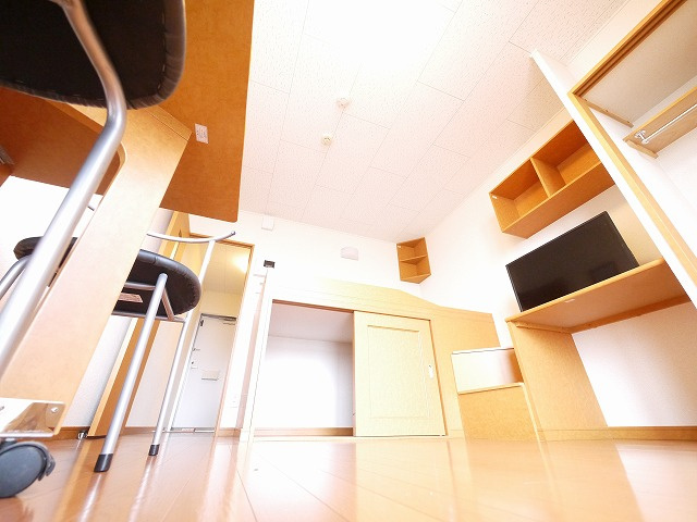 レオパレスＫＡＺＵの内装|個人の部屋や寝室として使える洋室です