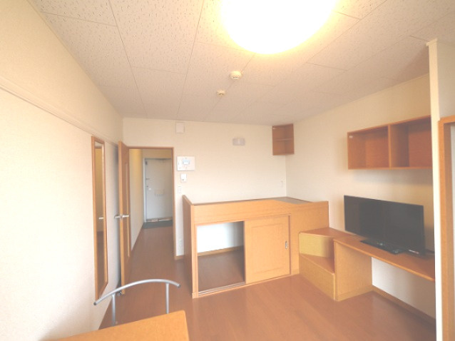 レオパレスＫＡＺＵの寝室|落ち着いた色調の寝室です