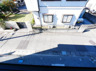 【駐車場】 | 2階より西側道路を望む