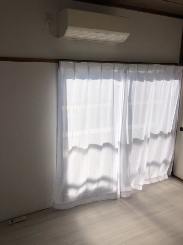 【居間・リビング】 | 田中ハイツ | エアコンはサービス品になります。
