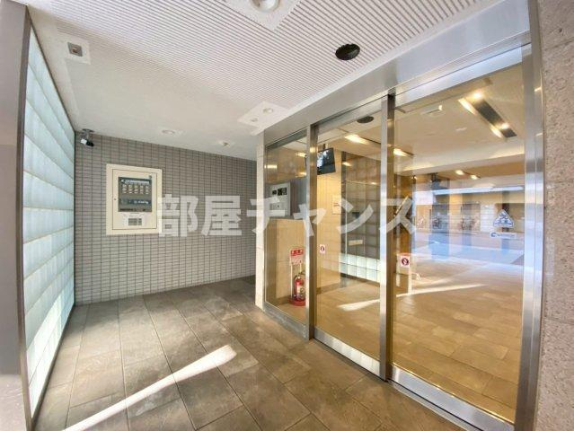 RAFFLE CHIHAYAのエントランス