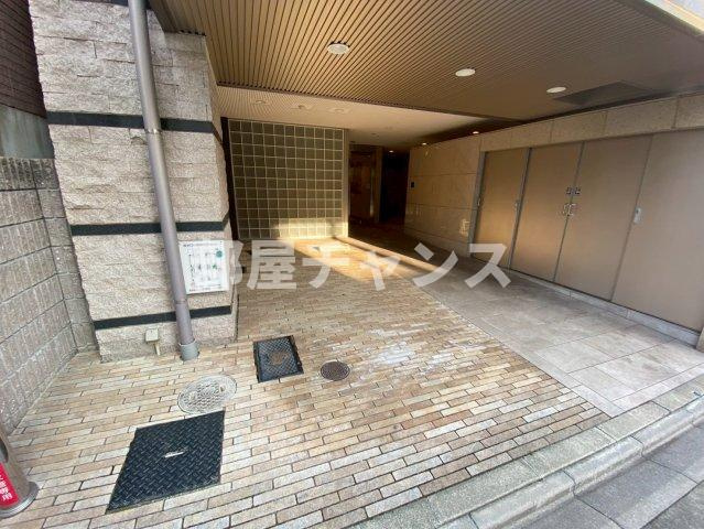 RAFFLE CHIHAYAの駐車場