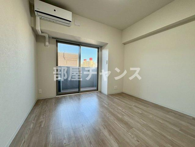 RAFFLE OZONEⅡ -South Garden-の居間・リビング