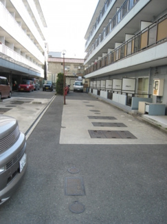【駐車場】
