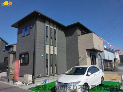 【駐車場】 | 加須市久下6号棟 | 駐車スペースはゆとりのある2台分確保されています。
車の運転が不安な方もゆっくり入出庫できるので安心です。