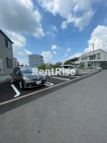 レニーレⅡの駐車場