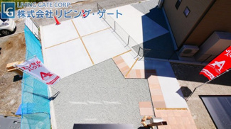 【駐車場】 | バルコニーからお庭の様子。