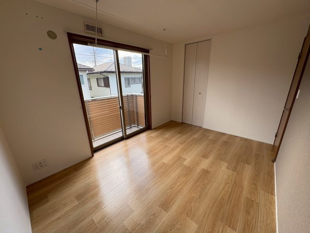 ラテルネ本八幡の居間・リビング