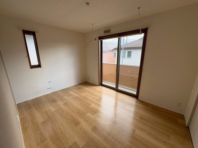 ラテルネ本八幡の居間・リビング