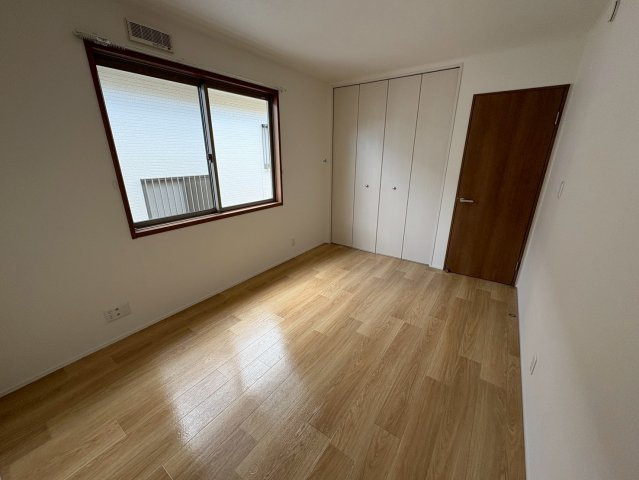 ラテルネ本八幡の居間・リビング