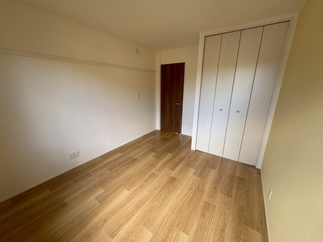 ラテルネ本八幡の居間・リビング