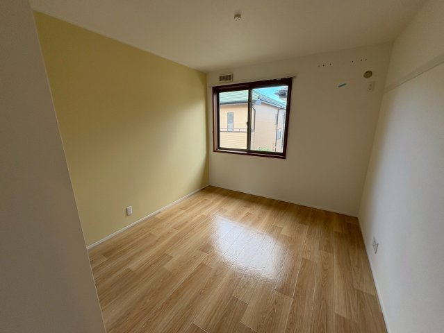 ラテルネ本八幡の居間・リビング