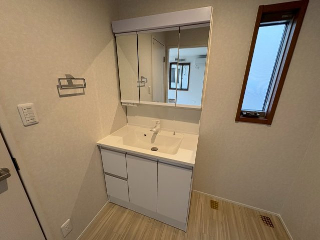 ラテルネ本八幡の独立洗面台