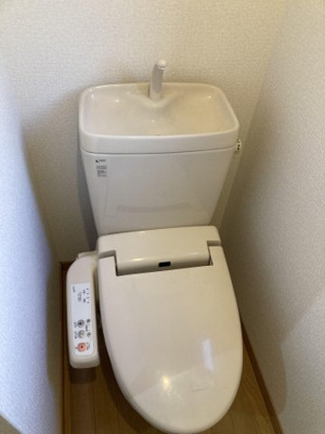 【トイレ】 | ピュア吉塚拾番館 | 別号室の写真になります。現況優先。