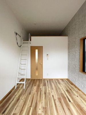 【洋室】 | ピュア県庁拾番館 | 別号室の写真になります。現況優先。