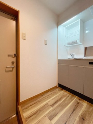 【キッチン】 | ピュア県庁拾番館 | 別号室の写真になります。現況優先。