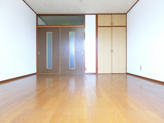 サニーハイツスタニの居間・リビング