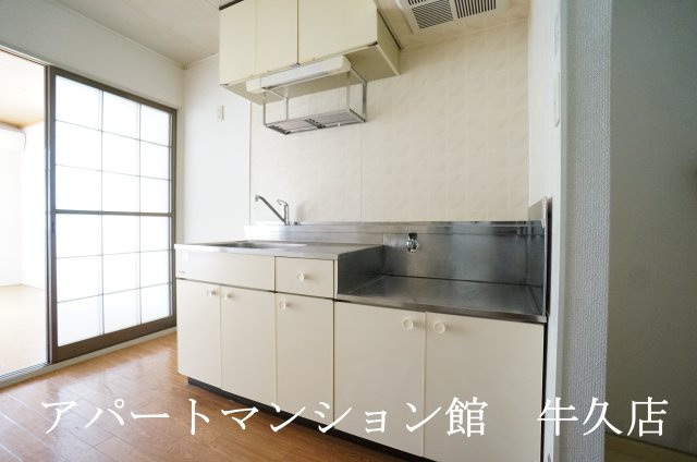 ライトハウスのキッチン|シューズボックス