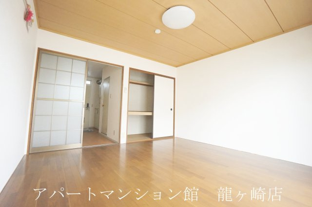 ライトハウス ⅠⅡの居間・リビング