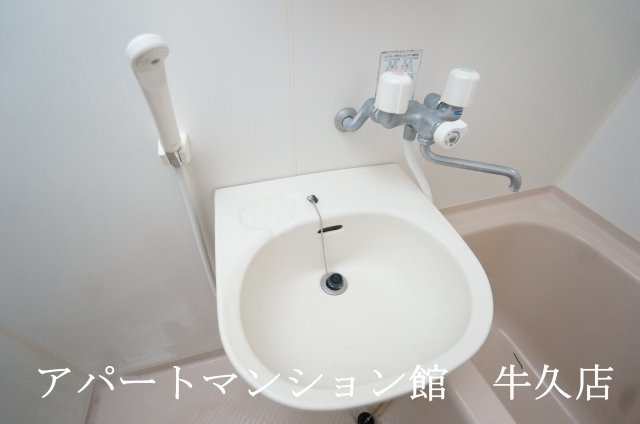 ライトハウス ⅠⅡの洗面所