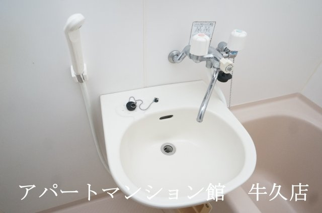 ライトハウス ⅠⅡの洗面所
