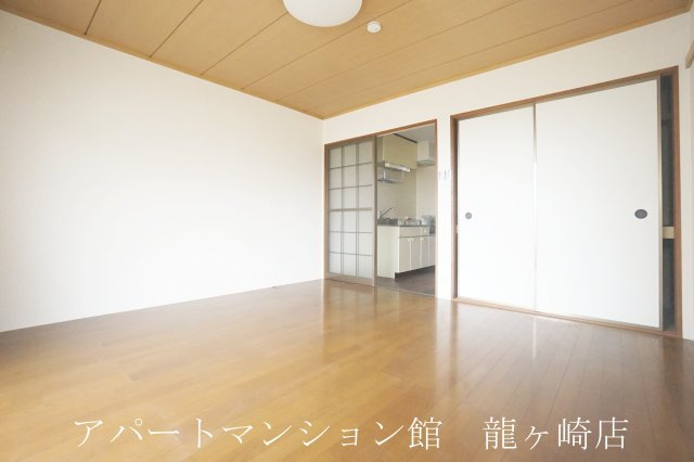 ライトハウス ⅠⅡの居間・リビング