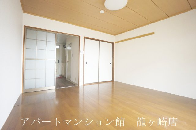 ライトハウス ⅠⅡの居間・リビング