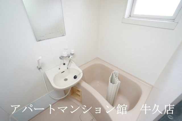 ライトハウス ⅠⅡの浴室|2点ユニットバス