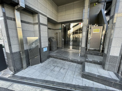 【エントランス】 | ロイヤルコート華