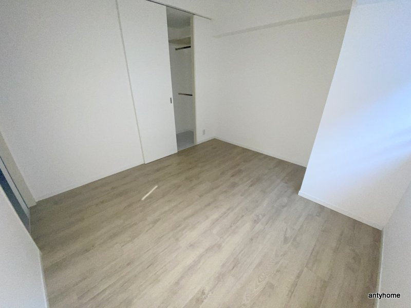 ルクレ堺筋本町レジデンス　仲介手数料無料の洋室