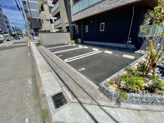 【駐車場】