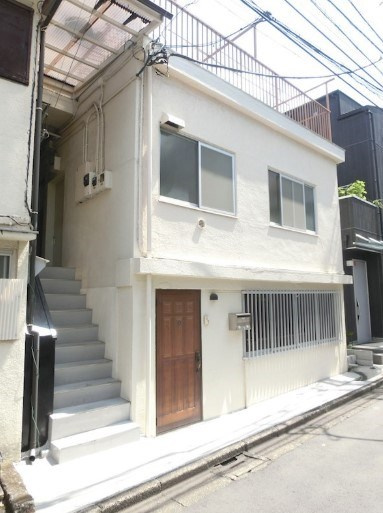 秋山ハイツの外観