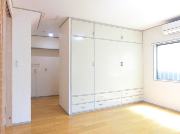 秋山ハイツの居間・リビング