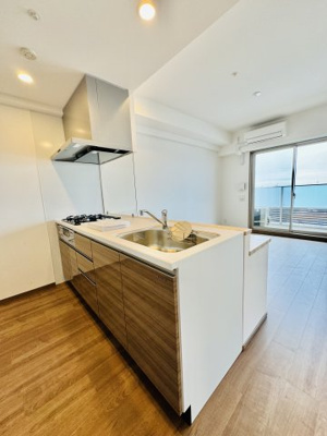 【キッチン】 | スプランディッド難波WESTIII