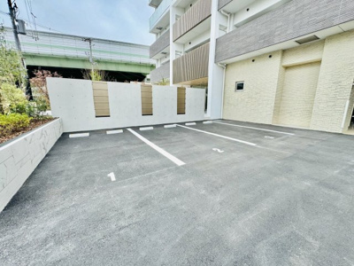 【駐車場】 | スプランディッド難波WESTIII